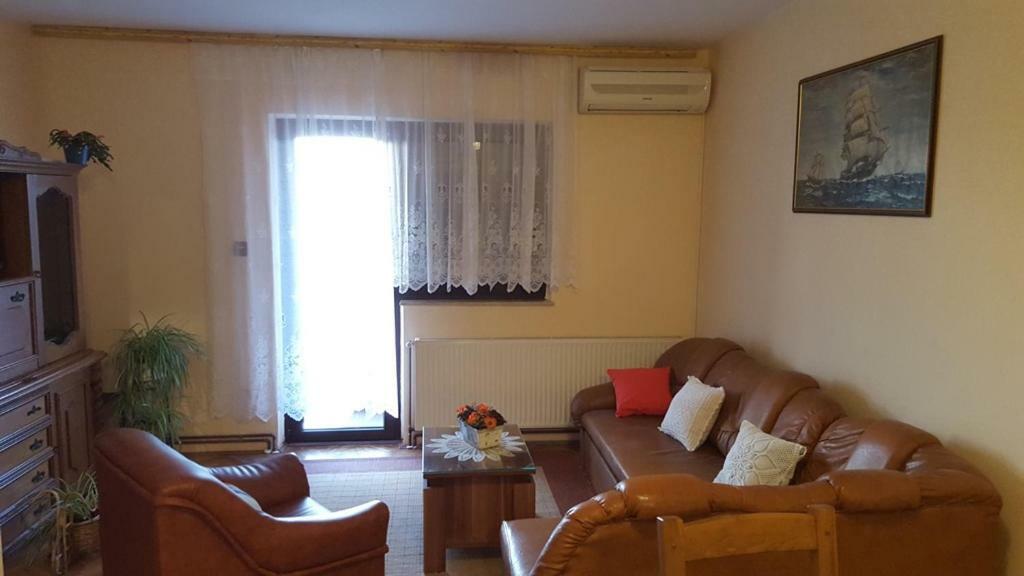 App Marija Apartment ซริกเวนิซา ภายนอก รูปภาพ